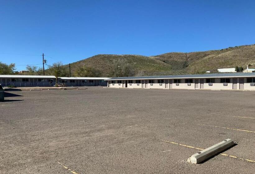 فندق على الطريق Value Lodge