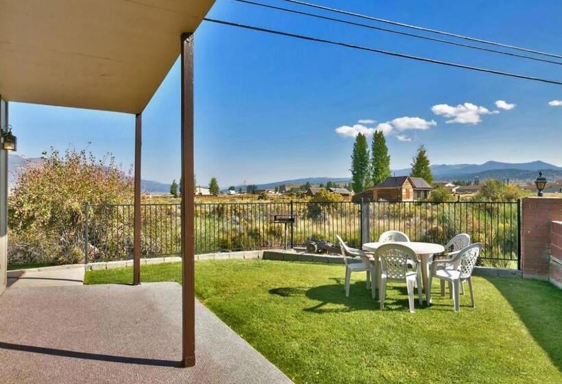 모텔 Walker River Lodge