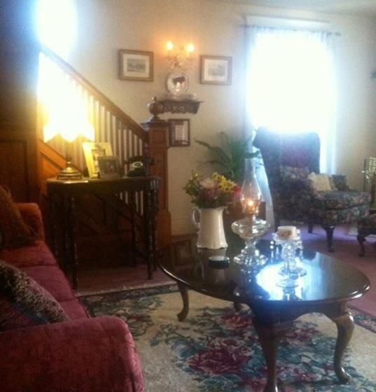 The Bella Ella Bed And Breakfast
