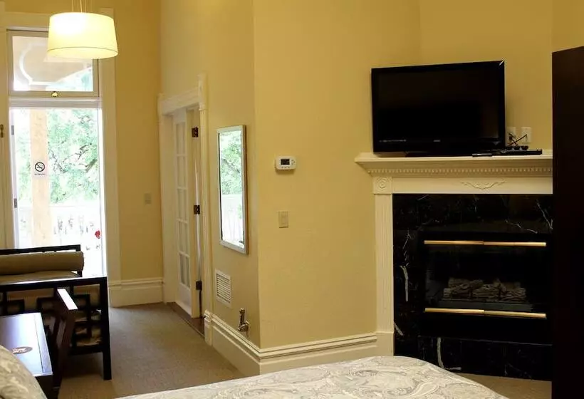 ベッドアンドブレックファースト Healdsburg Inn On The Plaza, A Four Sisters Inn