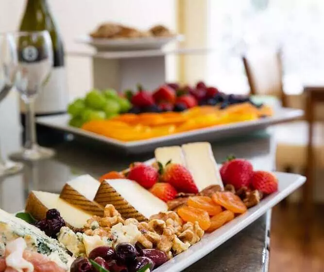 ベッドアンドブレックファースト Healdsburg Inn On The Plaza, A Four Sisters Inn
