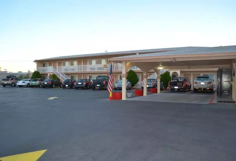 هتل Budget Inn