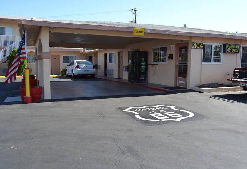 ホテル Budget Inn