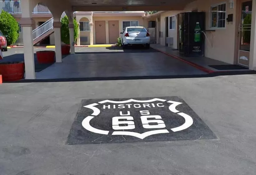 هتل Budget Inn