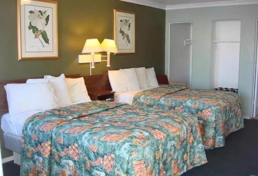 هتل Budget Inn