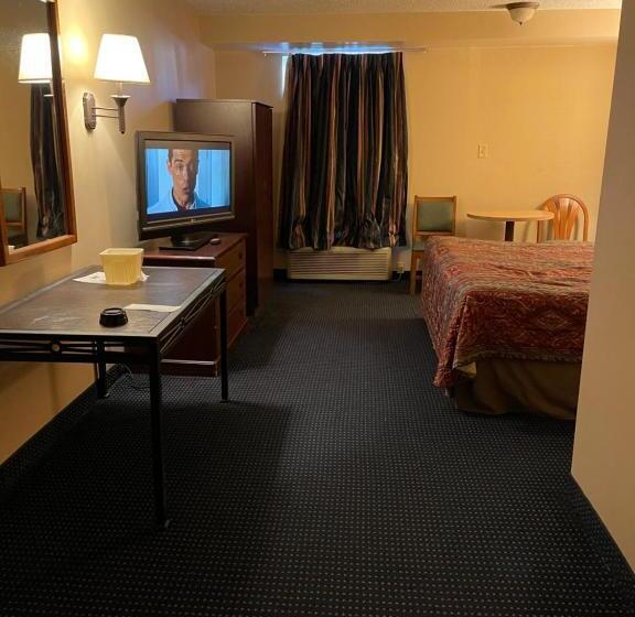 Отель Budget Inn Temple Hills