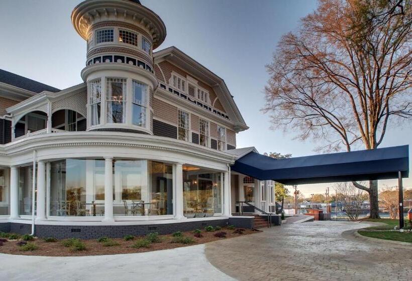 בית מלון כפרי Finial Bw Premier Collection Oxford   Anniston