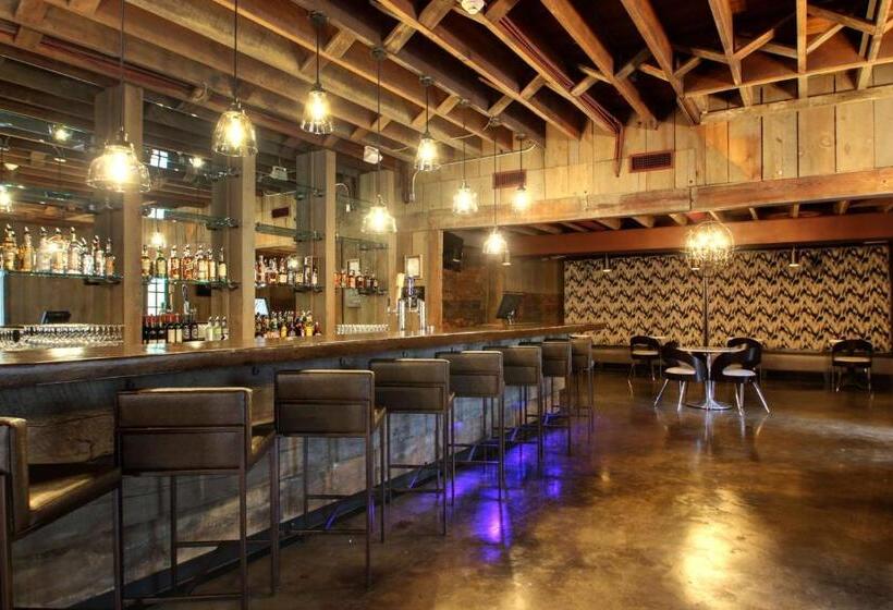 בית מלון כפרי Finial Bw Premier Collection Oxford   Anniston