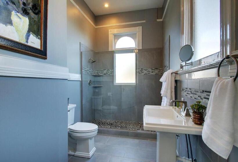 בית מלון כפרי Finial Bw Premier Collection Oxford   Anniston