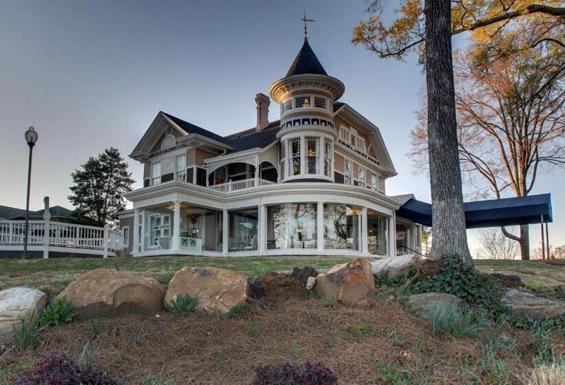 בית מלון כפרי Finial Bw Premier Collection Oxford   Anniston