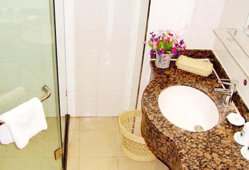 בית מלון כפרי Greentree Inn Hebei Zhangjiakou Wuyi East Street Jianxing Express