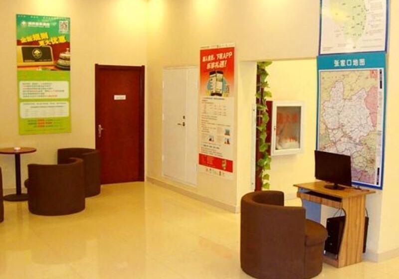 בית מלון כפרי Greentree Inn Hebei Zhangjiakou Wuyi East Street Jianxing Express