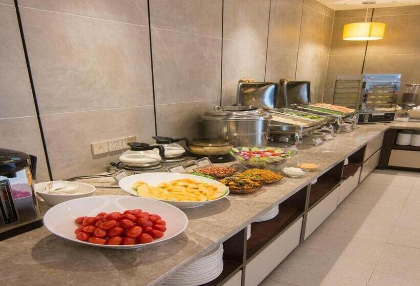 호텔 Home Inn Plus Shanghai New International Expo Center Yushan Road Yuanshen Sports