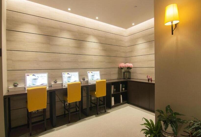 호텔 Home Inn Plus Shanghai New International Expo Center Yushan Road Yuanshen Sports