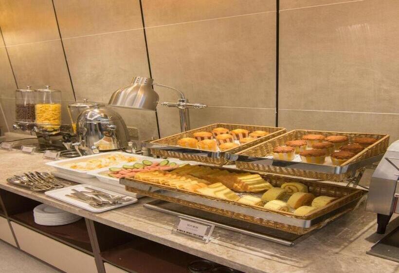 호텔 Home Inn Plus Shanghai New International Expo Center Yushan Road Yuanshen Sports