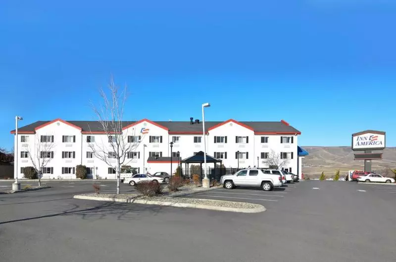 هتل Inn America  Lewiston