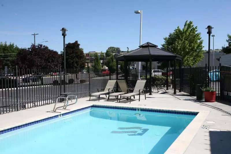 هتل Inn America  Lewiston