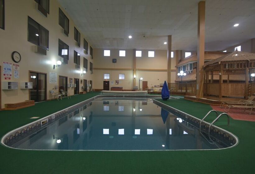 Отель Katahdin Inn & Suites