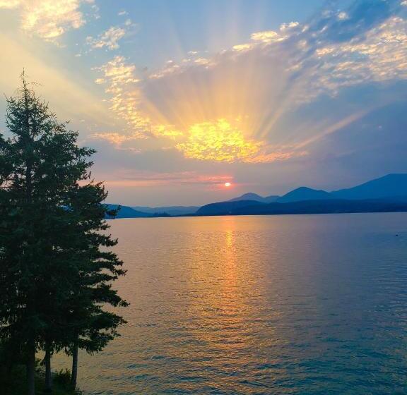 Hotel Lodge At Sandpoint