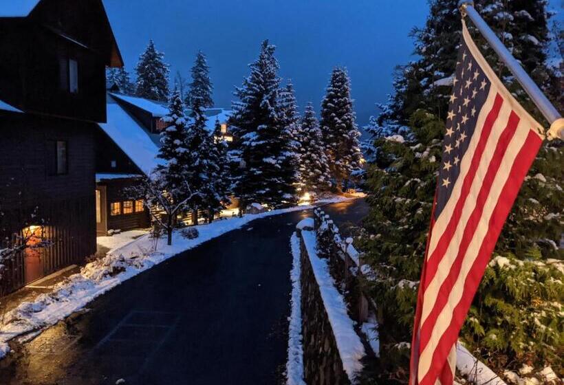 Hotel Lodge At Sandpoint