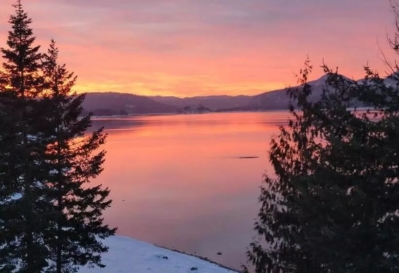 Hotel Lodge At Sandpoint