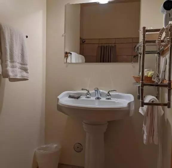 Hotel Lodge At Sandpoint