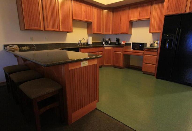 Hotel Lodge At Sandpoint