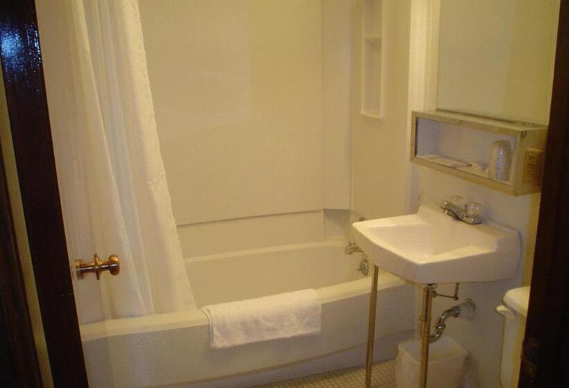 בית מלון כפרי Old National