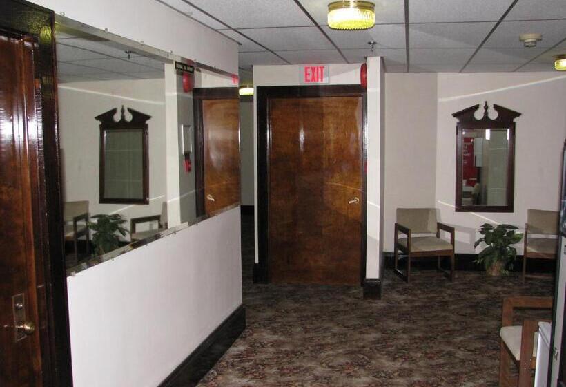 בית מלון כפרי Old National