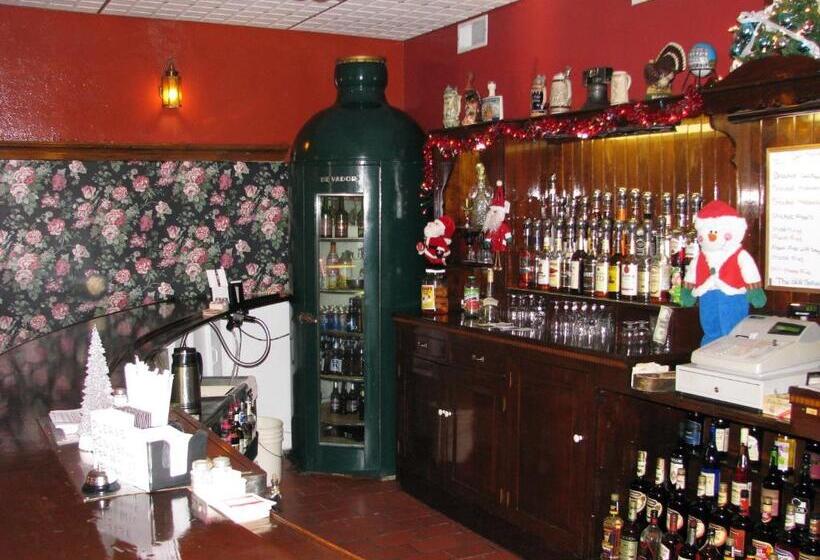 בית מלון כפרי Old National