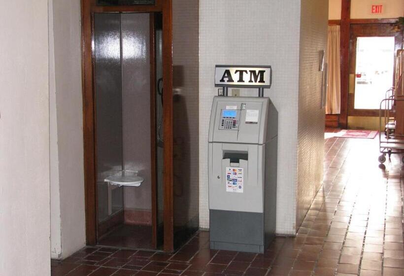 בית מלון כפרי Old National