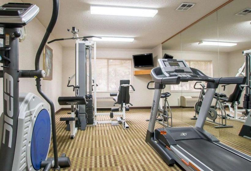 בית מלון כפרי Quality Suites San Diego Otay Mesa