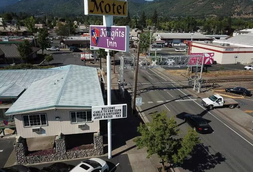 Knights Inn Motel