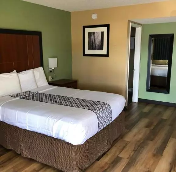 Knights Inn Motel