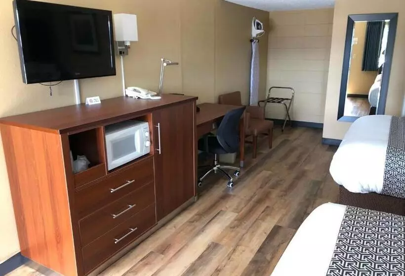 Knights Inn Motel