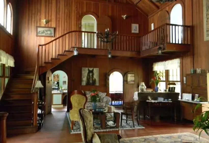 Maureen S Bed & Breakfast