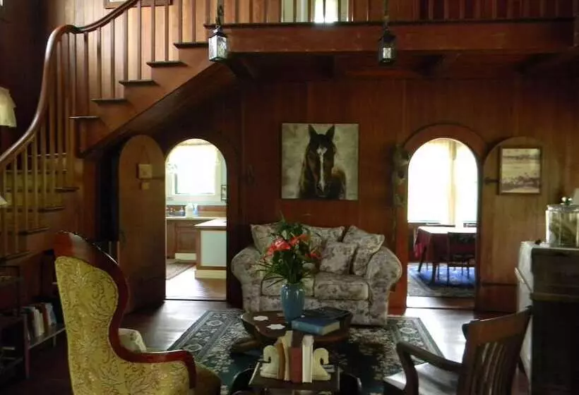 Maureen S Bed & Breakfast