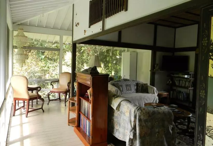 Maureen S Bed & Breakfast