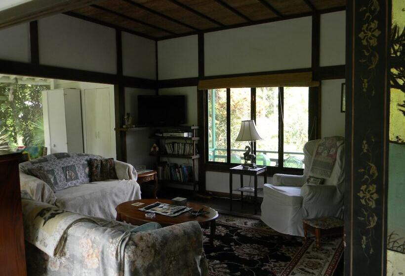 Maureen S Bed & Breakfast