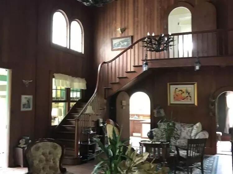 Maureen S Bed & Breakfast