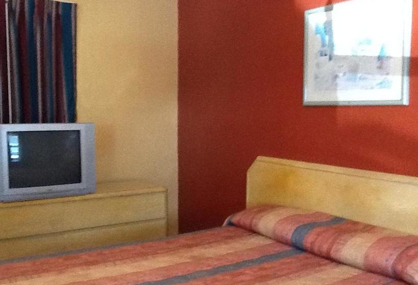 فندق على الطريق Deluxe Inn   Sarasota