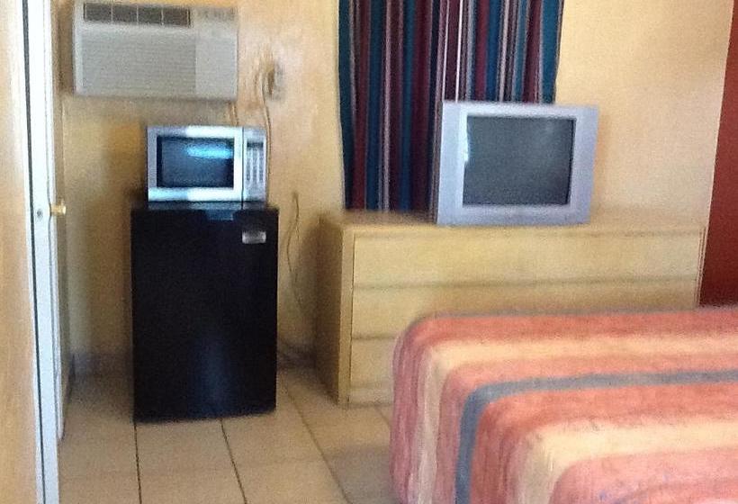 فندق على الطريق Deluxe Inn   Sarasota