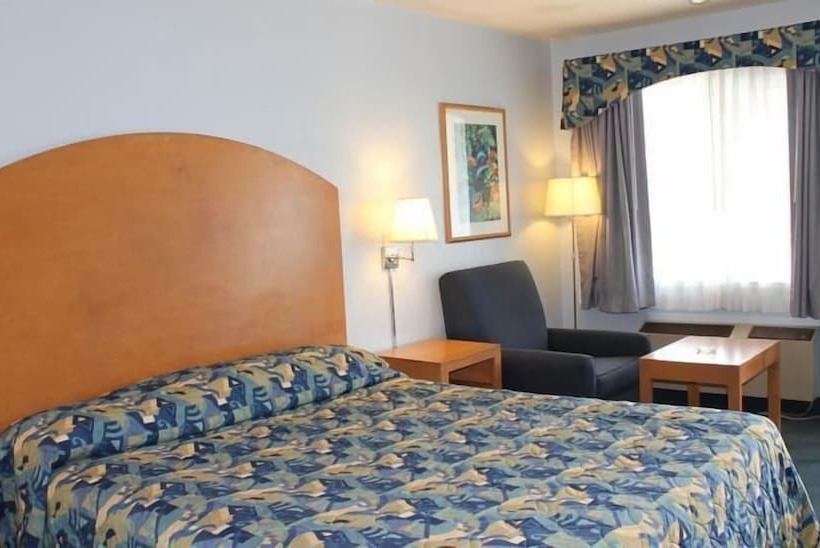 모텔 Economy Inn Watsonville