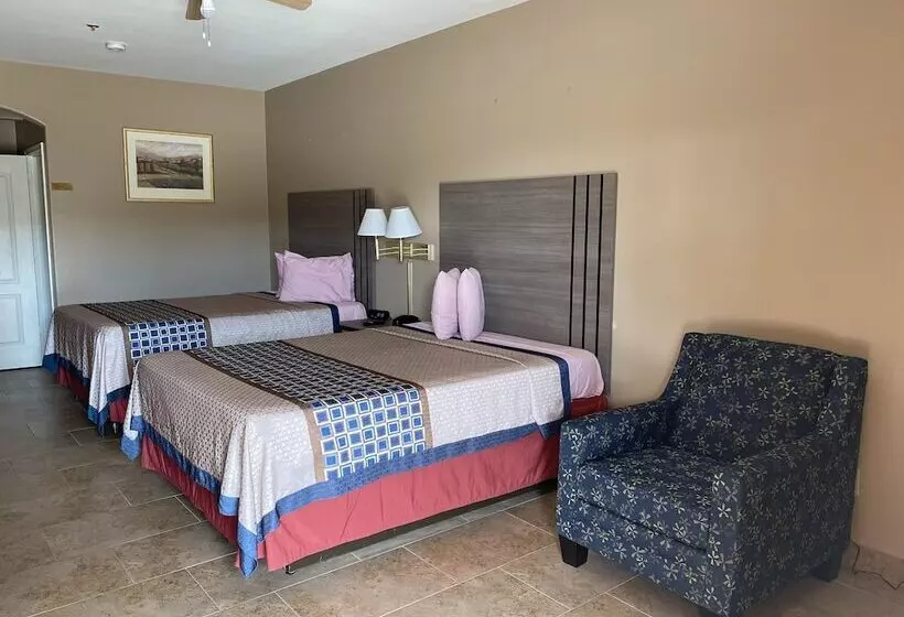 Motelli Los Fresnos Inn And Suites