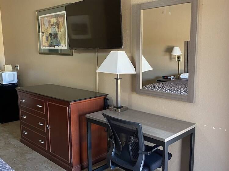 فندق على الطريق Los Fresnos Inn And Suites