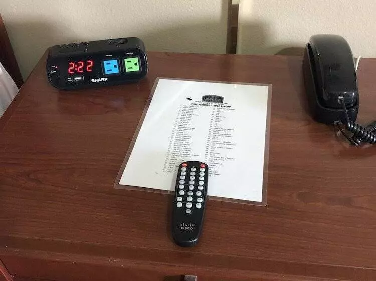 Motelli Los Fresnos Inn And Suites