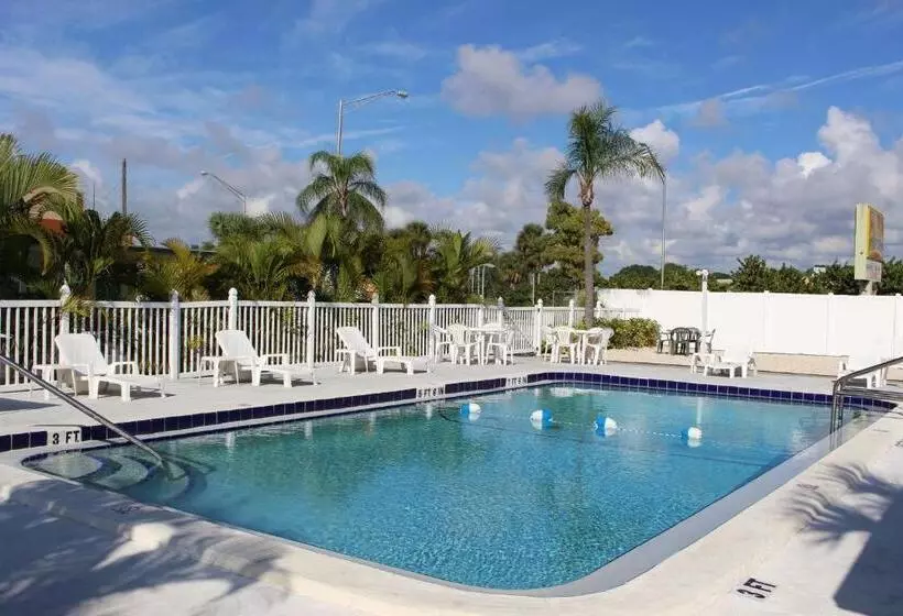 Motelli Sunshine Inn & Suites Venice, Florida