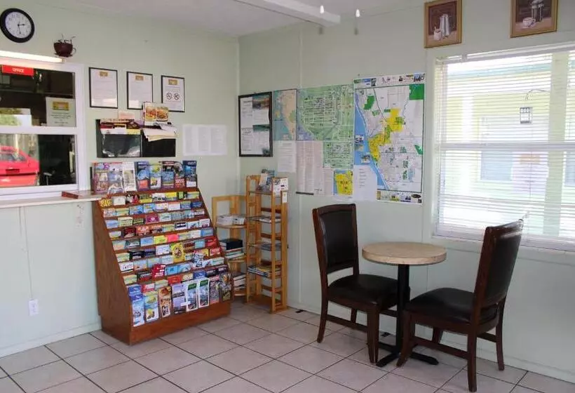 Motelli Sunshine Inn & Suites Venice, Florida