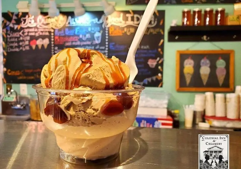 モーテル The Colonial Inn & Creamery