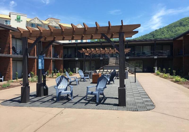 The Beaucatcher – A Boutique Motel